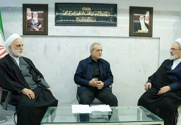 جلسه شورای موقت رهبری با حضور پزشکیان، اژه‌ای و اعرافی
