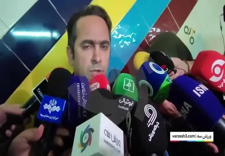 خطیر : دوستی‌ من با تاج ربطی به کار ندارد
