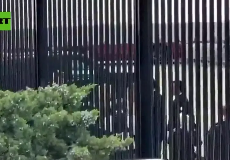 ورود یواشکی جولانی به اتاق ترامپ در کاخ سفید