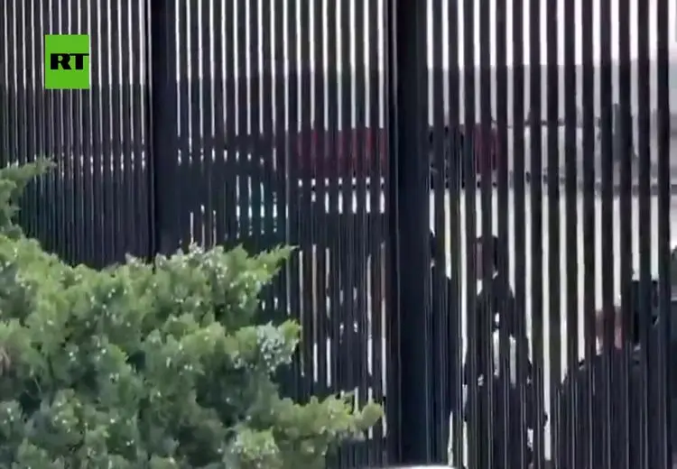 ورود یواشکی جولانی به اتاق ترامپ در کاخ سفید