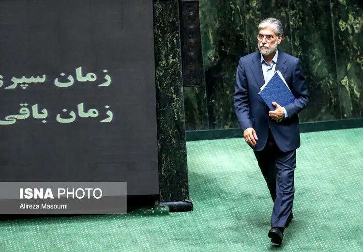درخواست دانشجویان دانشگاه شریف از وزیر علوم برای بازگشت استادان اخراج‌شده 