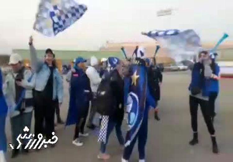  شادی زنان استقلالی پس از گل زدن استقلال خوزستان به پرسپولیس!