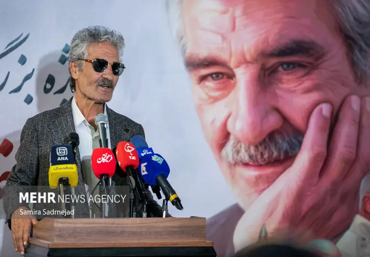 تغییر چهره عجیب پوتیفار در مراسم بزرگداشتش