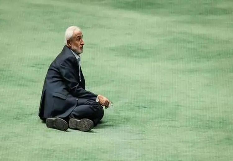 حمله روزنامه جوان به قالیباف: چرا جلسه استعفا غیرعلنی بود؟