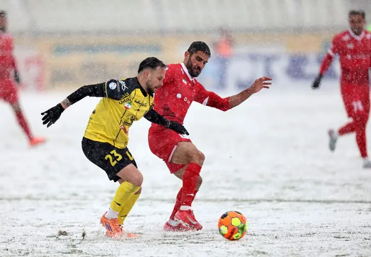 برف نمی‌آمد، پرسپولیس برنده نمی‌شد!/ اوسمار باید به فکر راه‌ حل باشد