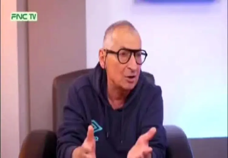  زیباکلام: می‌دانم در فضای مجازی تیکه و پاره‌ام می‌کنند اما از انقلاب ۵۷ دفاع می‌کنم / بخدا ما برای آب و برق مجانی انقلاب نکردیم