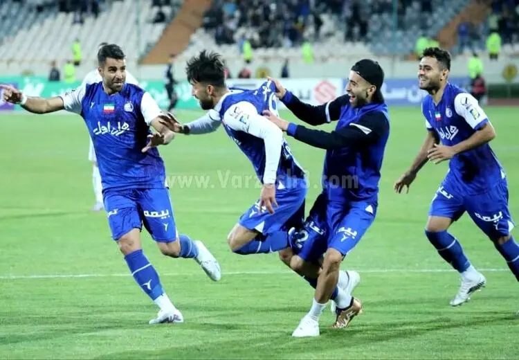 سرنوشت مثلث خاطره‌انگیز استقلال
