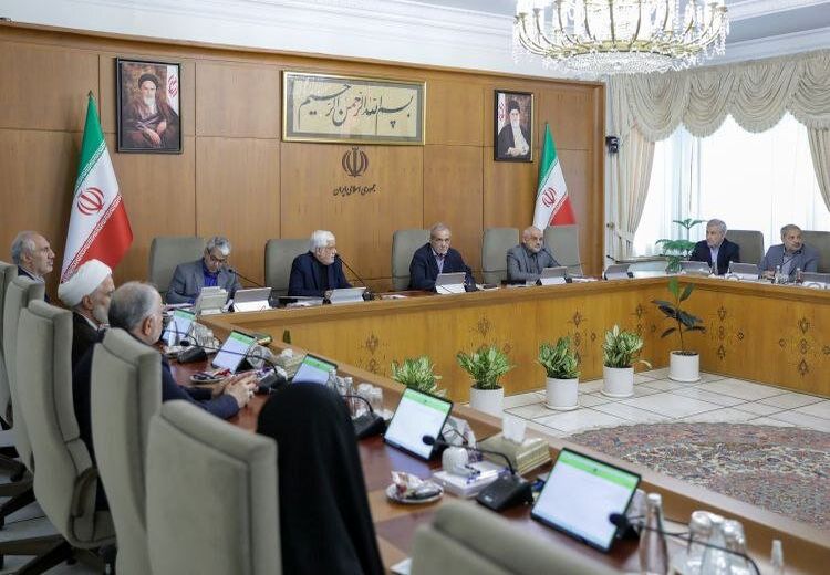 دولت فردا احتمالاً تعطیلی یک‌هفته‌ای اعلام می‌کند