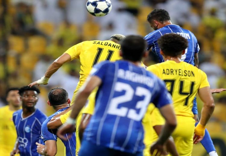 پایان نیمه اول بازی الوصل 3 _ 1 استقلال