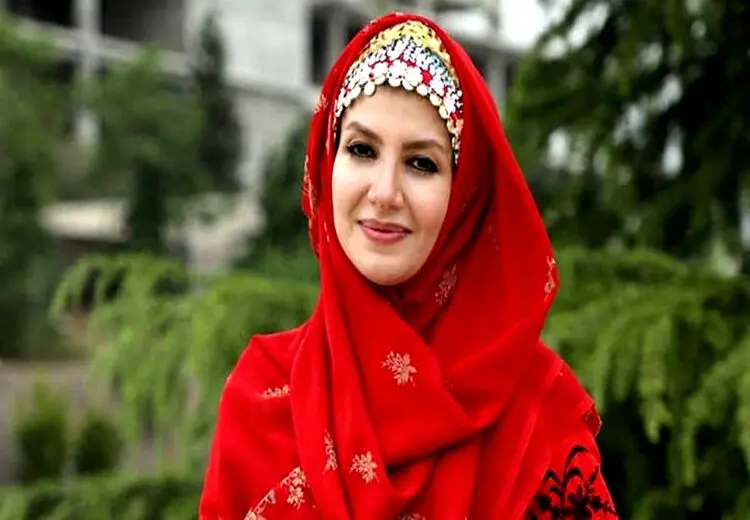 خاله شادونه هم به خارج رفت؟ 