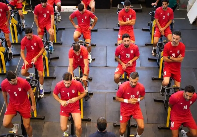 فاجعه در فوتبال ایران / چه کسی باید به داد تیم ملی برسد؟