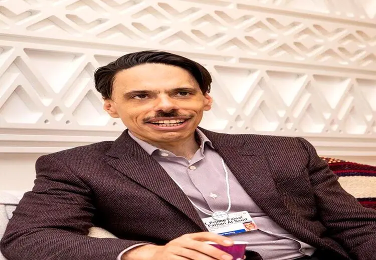 وزیر خارجه عربستان با کت و شلوار