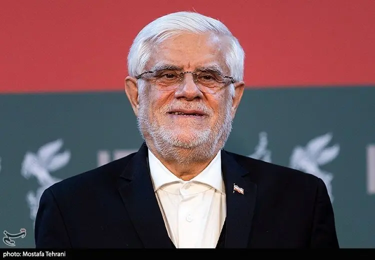 زبان بدن عارف در جشنواره فجر جلب‌توجه کرد