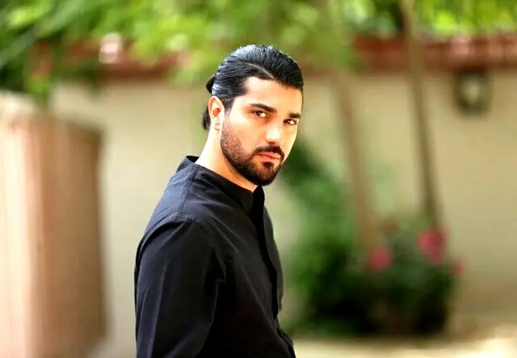 سینا مهراد مجری تلویزیون شد