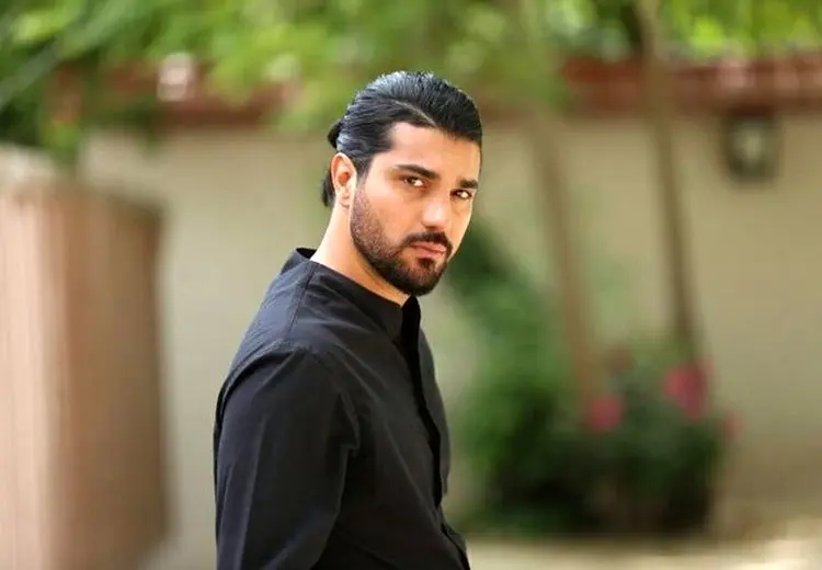 سینا مهراد مجری تلویزیون شد