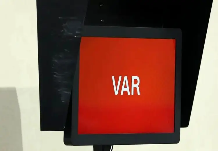 رونمایی فیفا از قانون جدید در VAR / کرنرها بررسی می‌شوند!