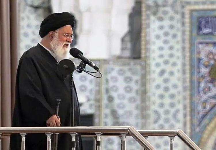 امام جمعه مشهد: زمینه برای برقراری حکومت امام زمان فراهم شده است/ تقدیر علم الهدی از دامادش