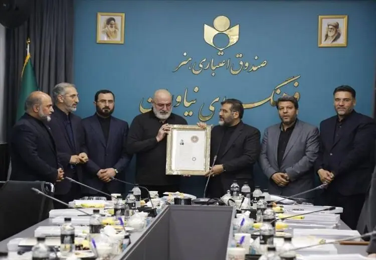 اعطای نشان درجه یک هنری به فرهاد قائمیان 