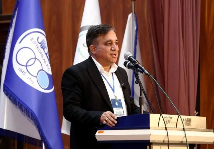 بهانه عجیب تاجرنیا برای حضور در رختکن استقلال!