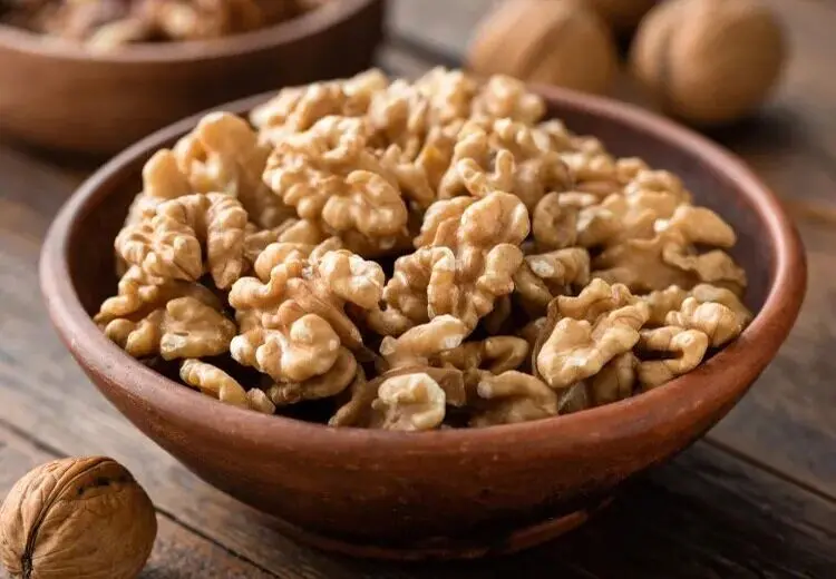 با گردو بدن خود را در برابر التهاب و پیری سلولی بیمه کنید