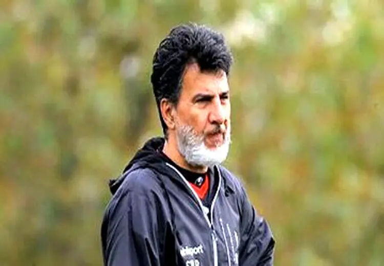 انتقاد از مسئولان باشگاه استقلال/ سیدورف کجاست؟