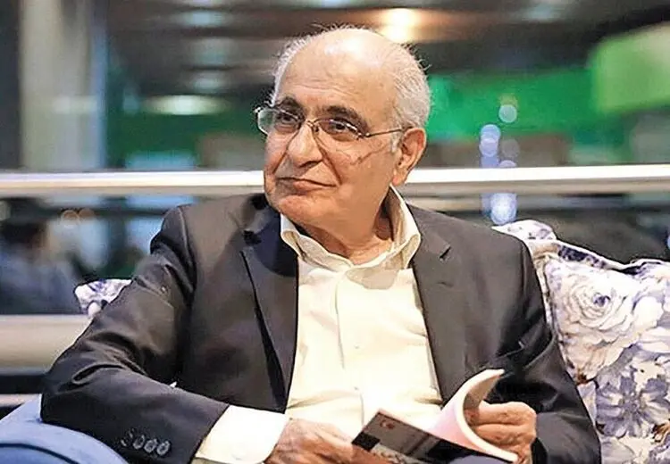 هوشنگ مرادی‌کرمانی از بیمارستان مرخص شد
