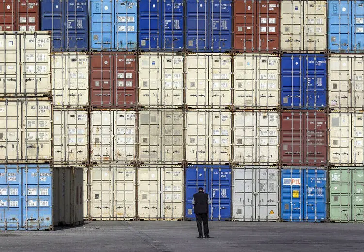 انباشت قوانین سد راه تجارت است