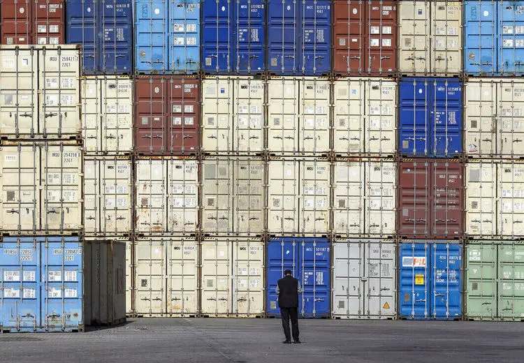 انباشت قوانین سد راه تجارت است