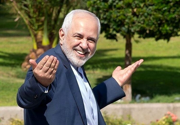 محمد جواد ظریف: من نه پرسپولیسی هستم، نه استقلالی/ مذاکرات هسته‌ای را رها کردم و به اردوی تیم ملی رفتم