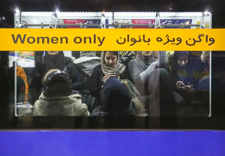 مترو و اتوبوس برای زنان رایگان شد