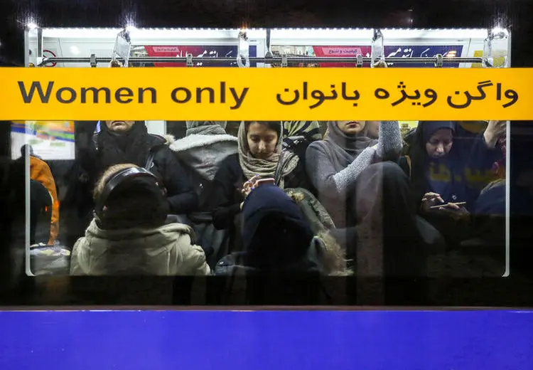 مترو و اتوبوس برای زنان رایگان شد