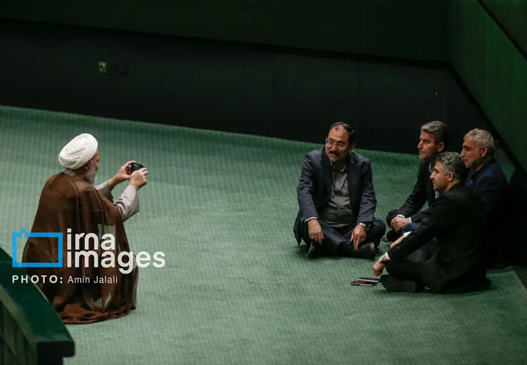 عکس یادگاری نماینده ها در مجلس