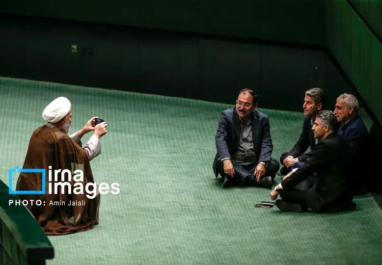 عکس یادگاری نماینده ها در مجلس