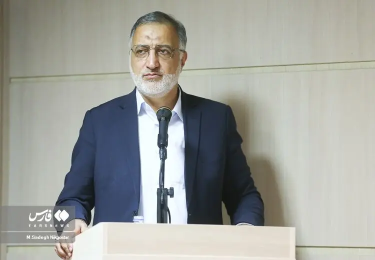 افشاگری مدیرعامل ایران‌خودرو علیه زاکانی: به جای پول اتوبوس به ما زمین دادند که همان را هم به غیر فروختند!
