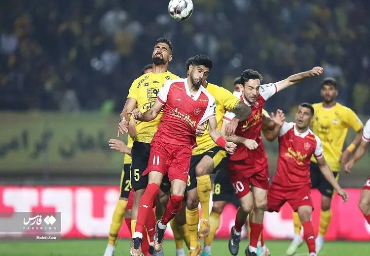حساس ترین لحظات بازی سپاهان و پرسپولیس