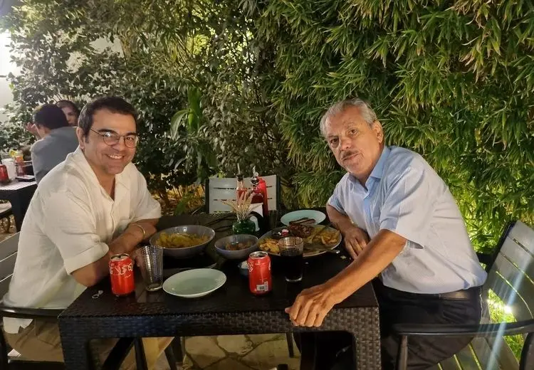 قاب خانوادگی بازیگر اجل معلق در قاب خانوادگی