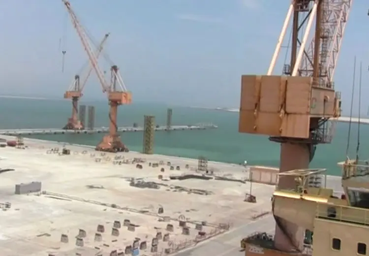 مخزن سوخت در بندر عمان مورد حمله پهپادی قرار گرفت