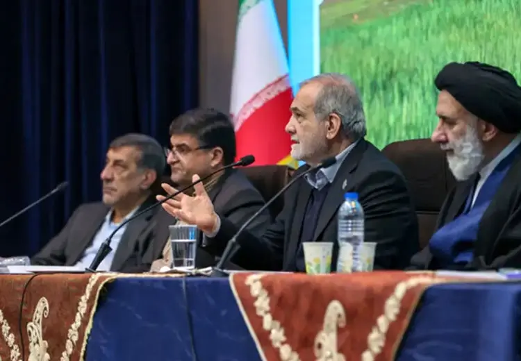 پزشکیان: برای مشکلات معیشتی مردم دنبال مقصر بیرونی نگردیم