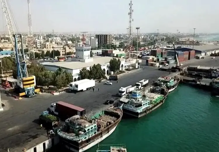 ارسال درهم و دلار با کشتی به ایران بخاطر قطع اینترنت!