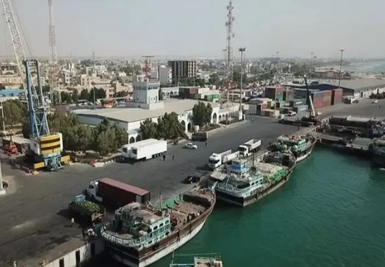 ارسال درهم و دلار با کشتی به ایران بخاطر قطع اینترنت!