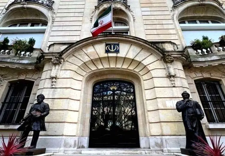 دستگیری یک مظنون در پی آتش‌سوزی در کنسولگری ایران در پاریس