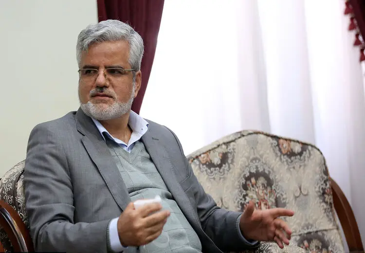 با نماینده‌ای که آب به آسیاب دشمن می‌ریزد برخورد قضایی شود/ صرف «نماینده مجلس بودن» موجب نمی‌شود که از جزئیات مذاکرات با خبر باشند