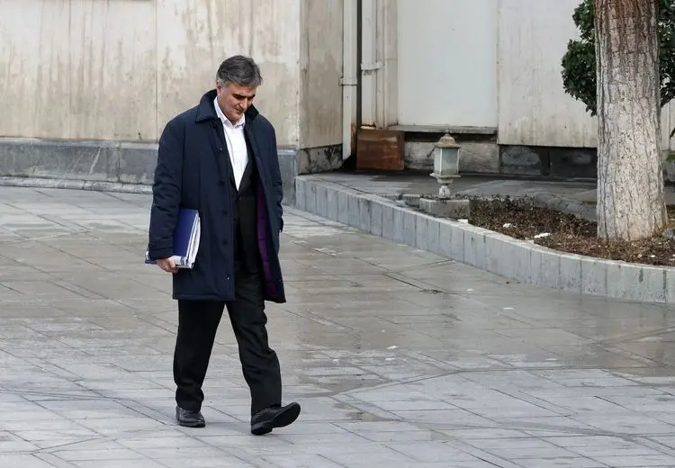 غیبت فرزین در جلسه امروز مجلس حاشیه‌ساز شد