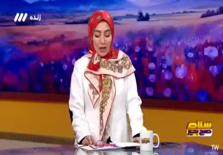 کنایه ژیلا صادقی به زن رضا پهلوی در تلویزیون با پوشش متفاوت