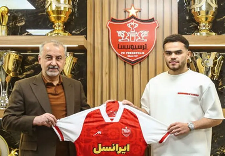 سلام نظامی خرید جدید پرسپولیس به هواداران/ عکس