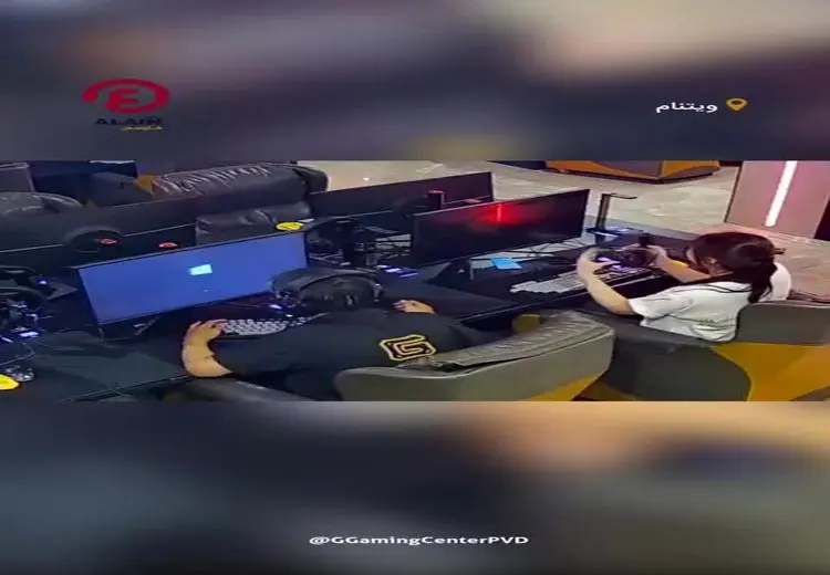 رفتار عجیب یک دختر و خونسردی پسر در گیم نت