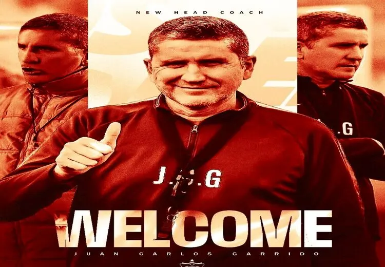 پوستر پرسپولیس برای سرمربی جدیدش