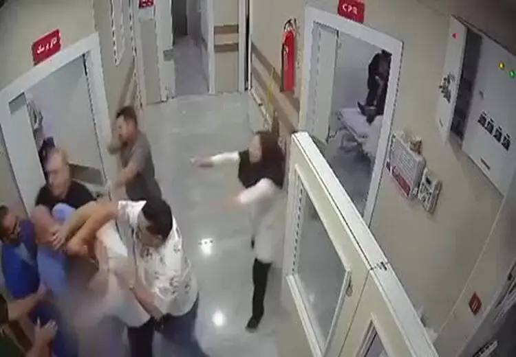 تصاویری از کتک‌کاری در درمانگاه شهریار!
