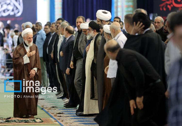 حضور صدیقی در نماز جمعه تهران/ عکس