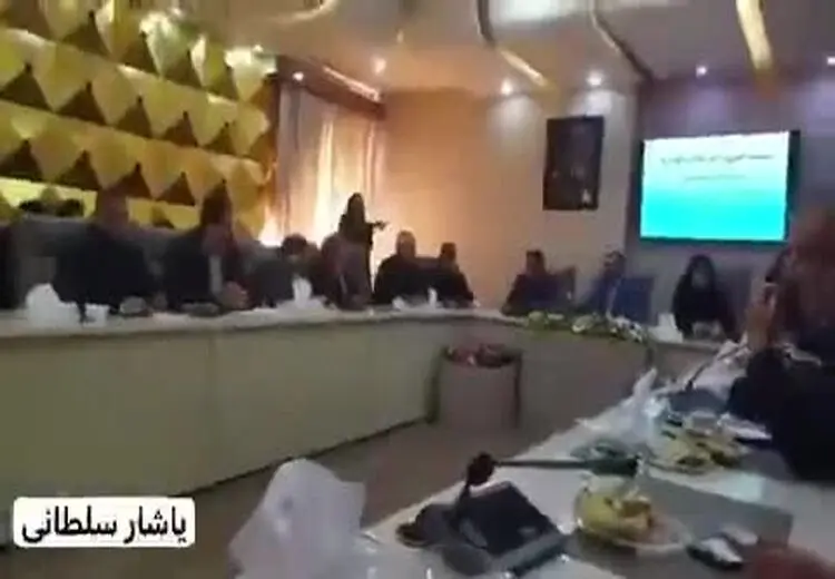 نماینده مجلس: ۴۶ سال است دهن آمریکا سرویس شده!